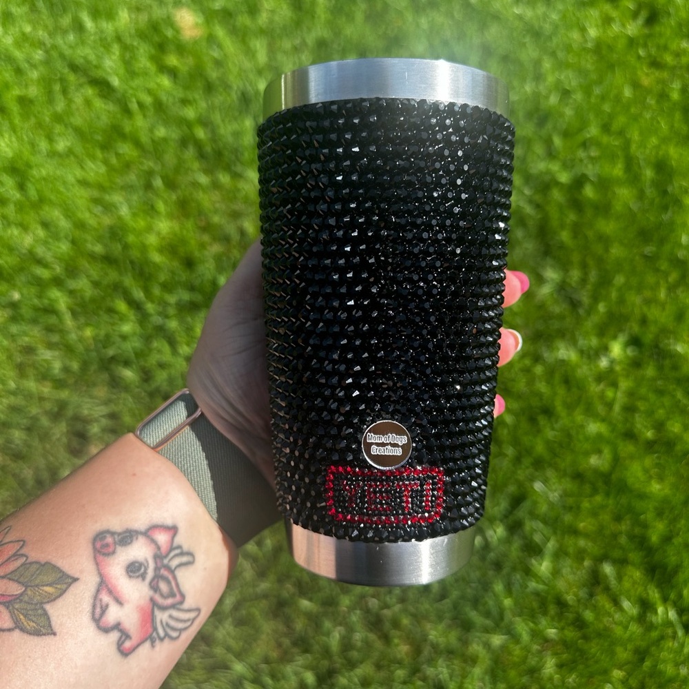 Rhinestone 20 oz  Black Yeti Tumbler